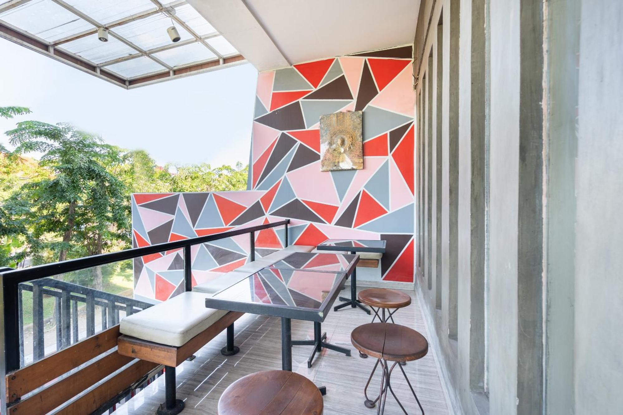 Hotel Super Oyo Flagship 91863 Metro House Surabaya Exterior foto