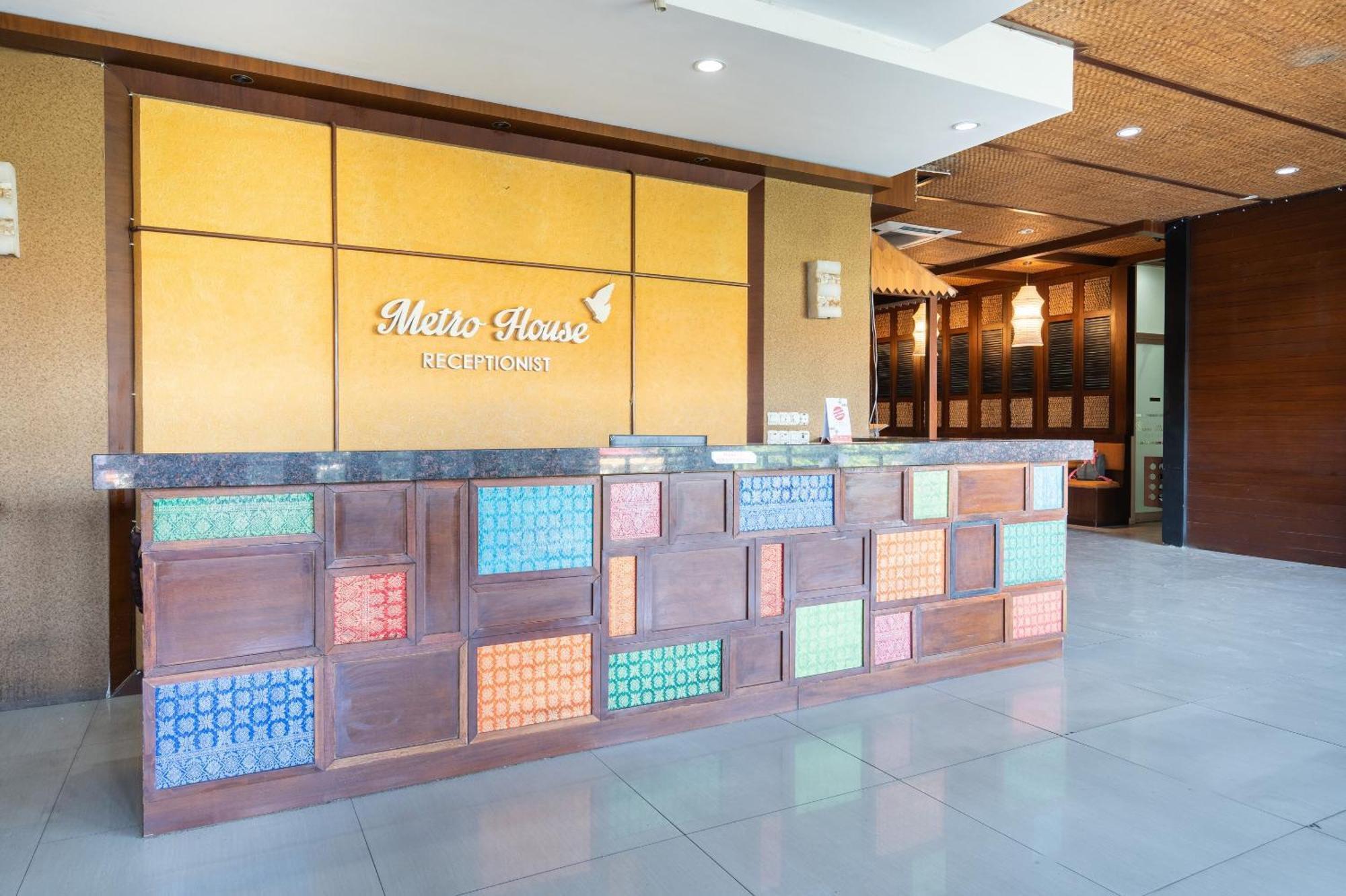 Hotel Super Oyo Flagship 91863 Metro House Surabaya Exterior foto