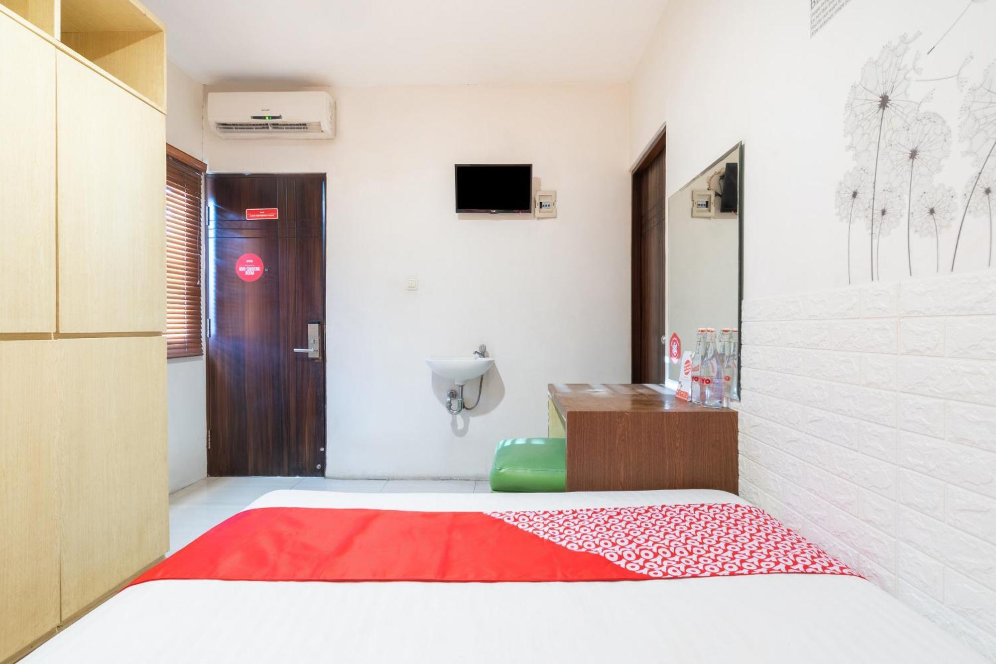 Hotel Super Oyo Flagship 91863 Metro House Surabaya Exterior foto